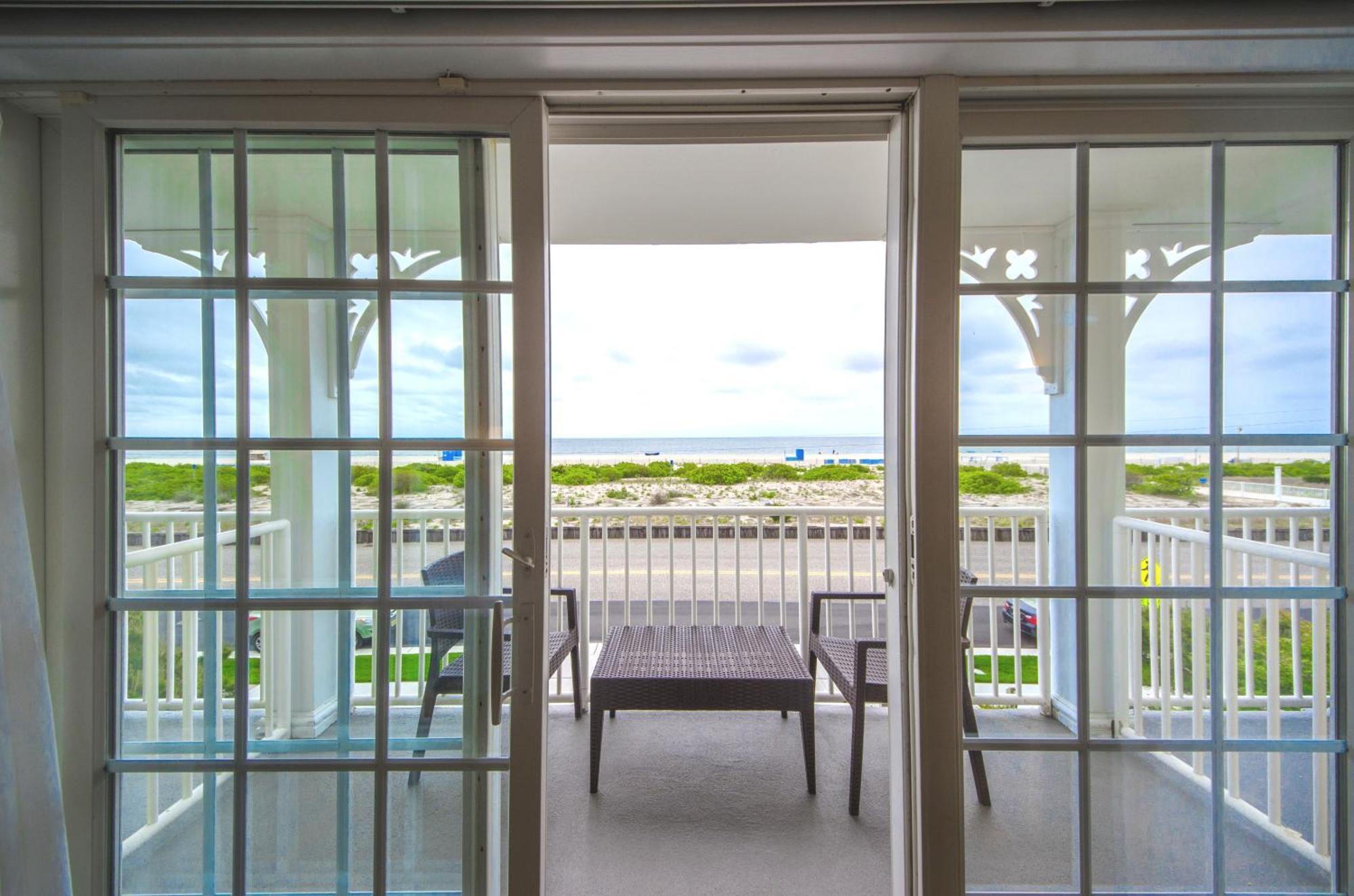 La Mer Beachfront Resort Cape May Exterior photo